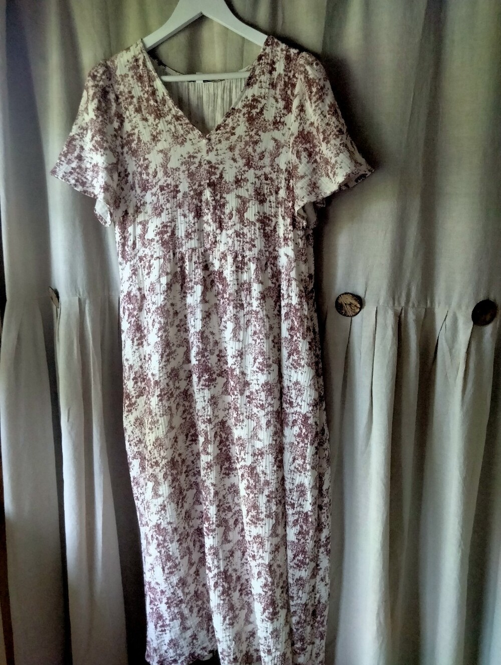 Women's V-Neck Floral Midi Dress in Ivory and Burgundy